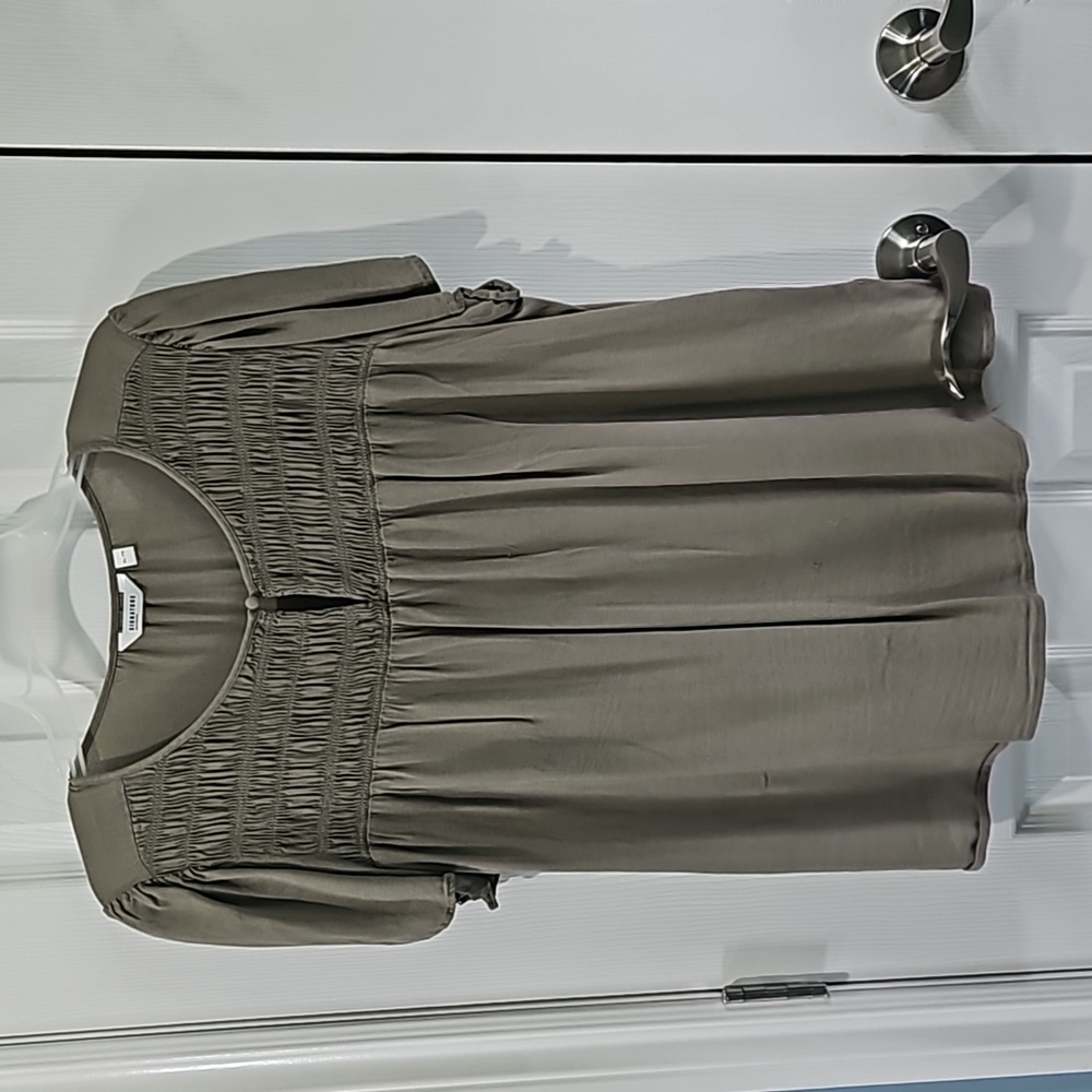 Reitmans Signature top color olive size xl